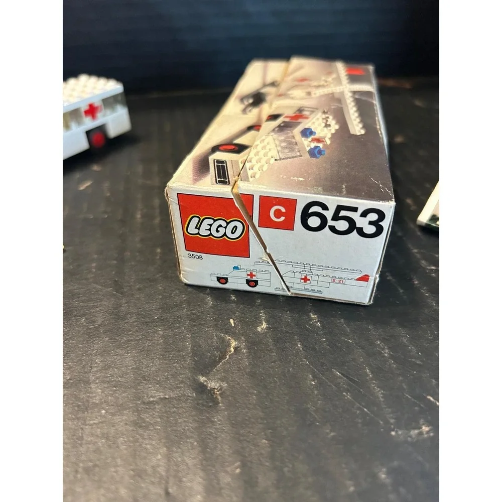 Vintage Lego 653 Rescue Units ambulance helicopter Legoland 653-1 Orig Box